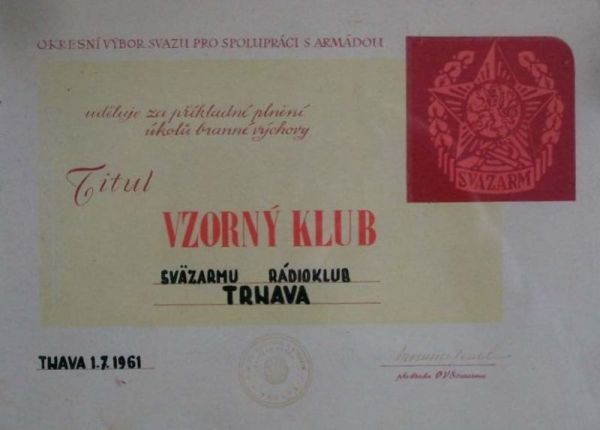 diplom je zaujimavy tym, ze dole v lavom rohu je napisane `TNAVA` namiesto TRNAVA